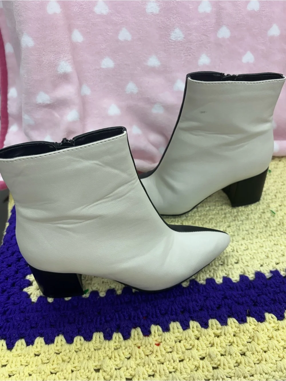 Bamboo rapid “cruella deville black/white” side zip Boots size 6